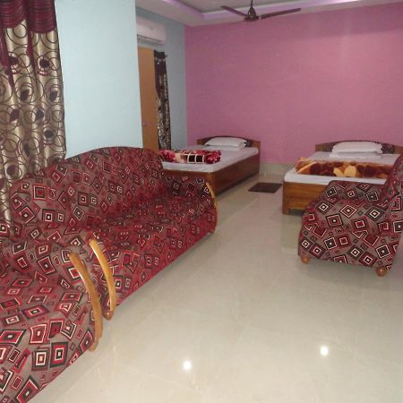 Hotel Kaustav Tezpur Экстерьер фото