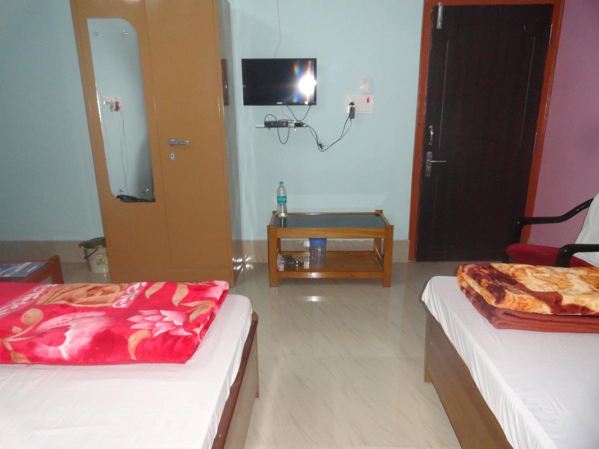 Hotel Kaustav Tezpur Экстерьер фото